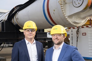 Jan Albert Westerbeek (IHC IQIP) with Jasper Winkes (Blue Piling Technology) Jan Albert Westerbeek Jasper Winkes