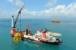 Huisman to upgrade Heerema Aegir’s offshore mast crane Huisman to upgrade Heerema Aegirs offshore mast crane