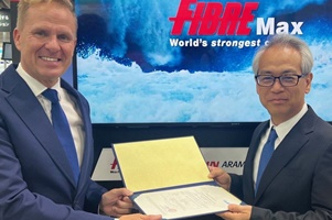 Sander van Helvoort, Director Renewable Energy of FibreMax and Mr. Masaki Matsunaga, Executive Vice President of ClassNK FibreMax receives Approval in Principal from ClassNK