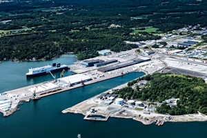 RWE and Port of Karlshamn team up to explore the potential for Baltic Sea offshore wind hubs rwe and port of karlshamn team up